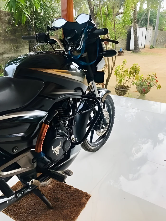 Thumbnail 3 background