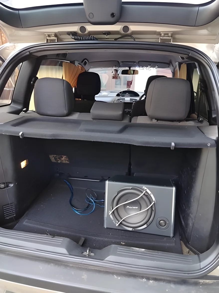 Thumbnail 2 background