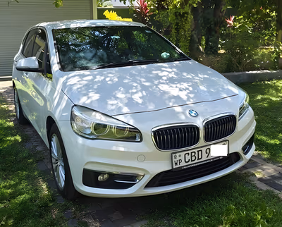 2016 BMW 225XE