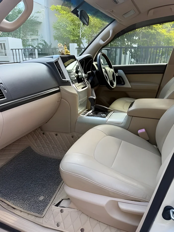 Thumbnail 3 background