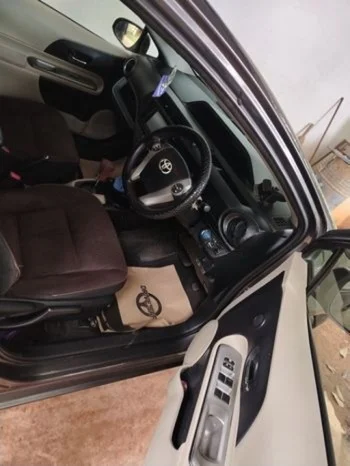 Thumbnail 2 background