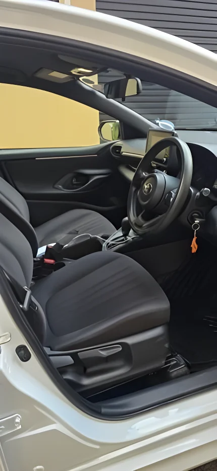 Thumbnail 3 background