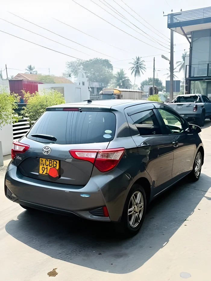 Thumbnail 4 background