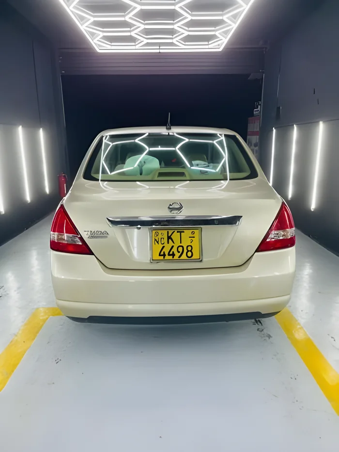 Thumbnail 3 background