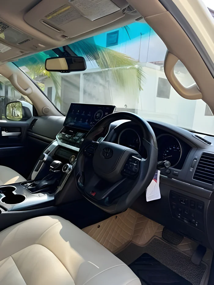 Thumbnail 3 background