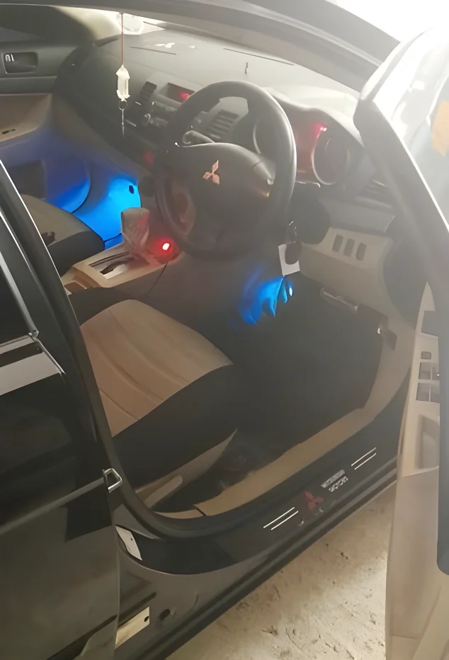 Thumbnail 3 background