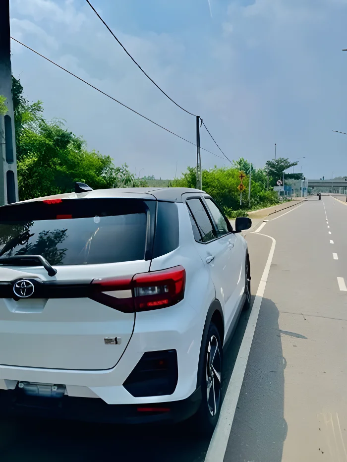 Thumbnail 3 background