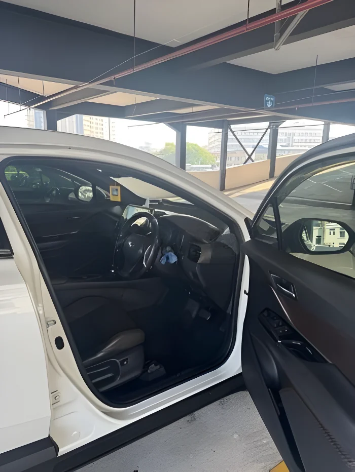 Thumbnail 3 background