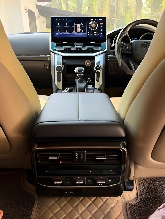 Thumbnail 2 background