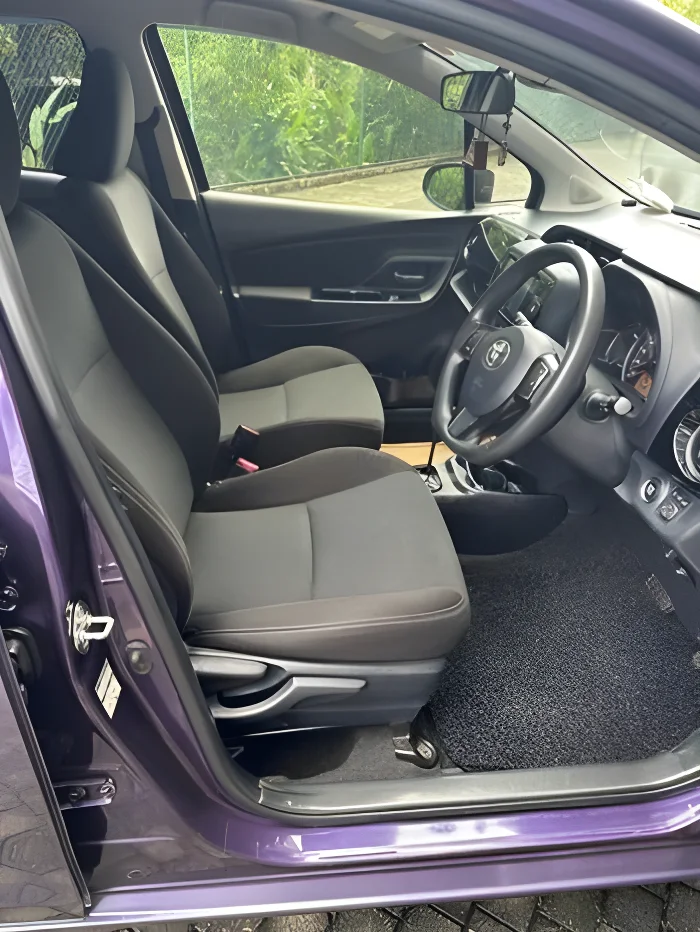 Thumbnail 2 background