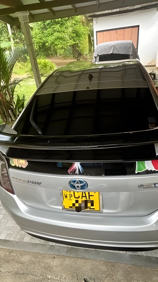 Thumbnail 3 background