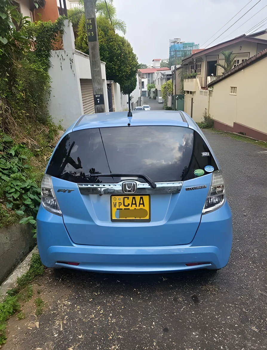 Thumbnail 3 background