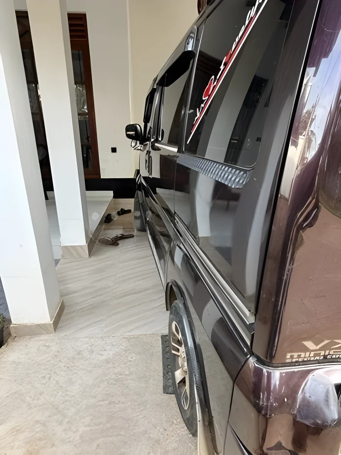 Thumbnail 3 background