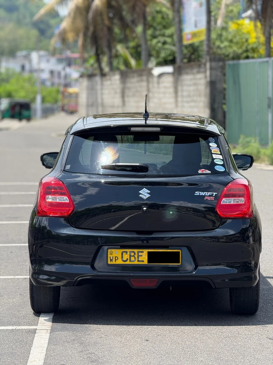 Thumbnail 4 background