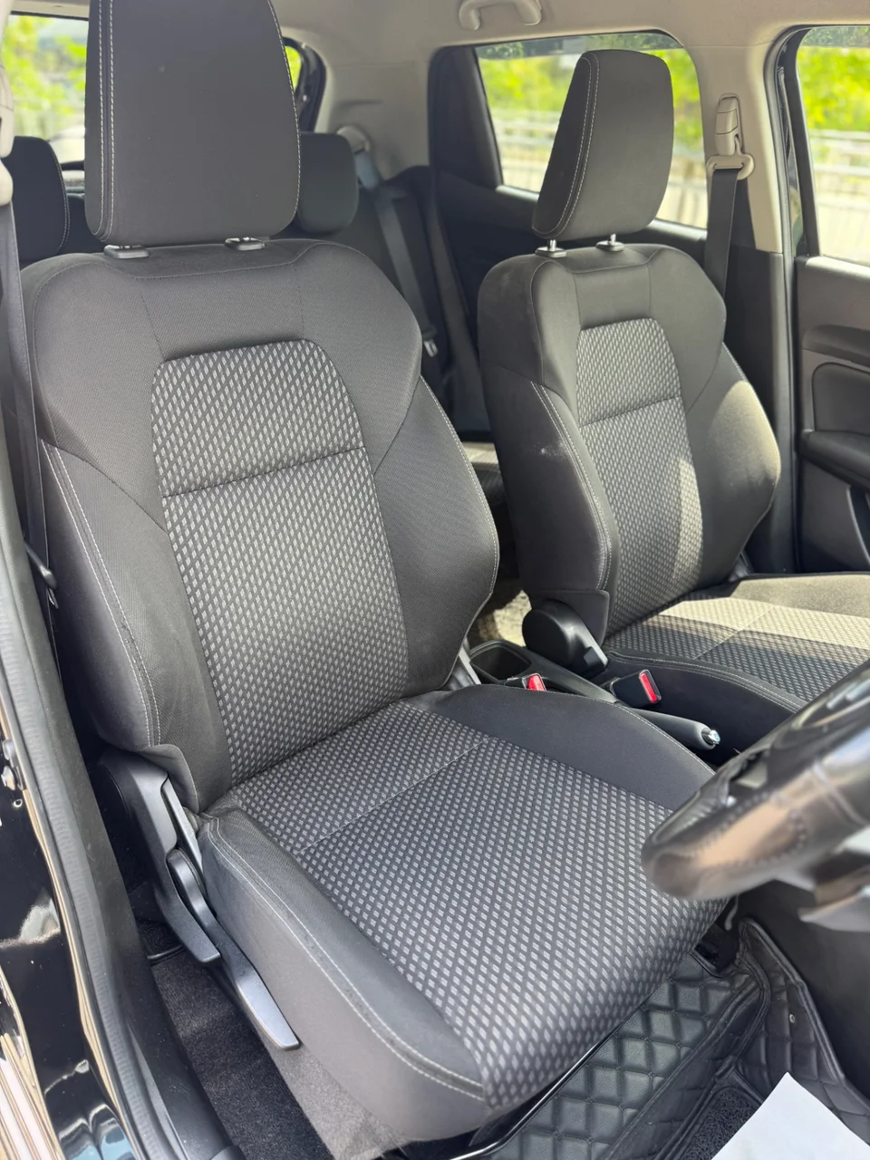 Vehicle image 9 background