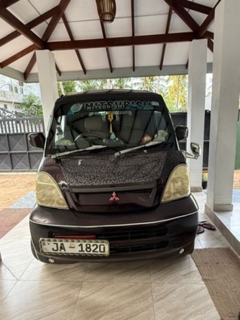 2000 Mitsubishi Minicab