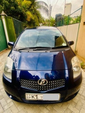 2005 Toyota Vitz