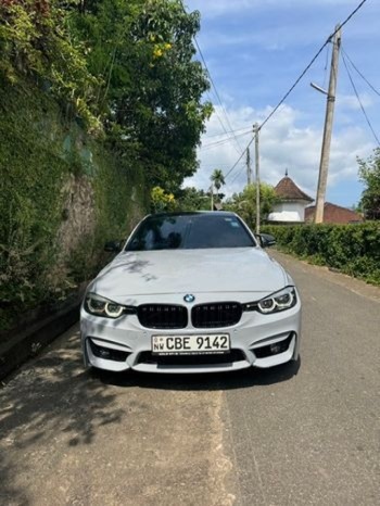 2018 BMW 318i