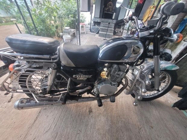 2000 Honda CD 125