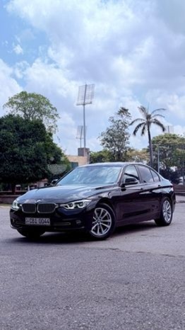 2017 BMW 318i