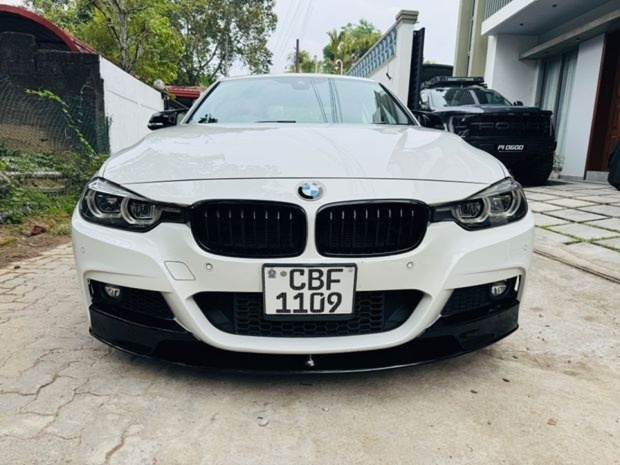 2018 BMW 318i