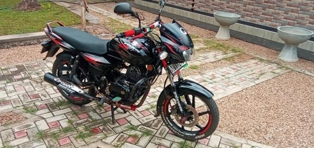 2009 Bajaj Discover