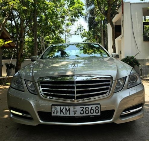 2010 Mercedes Benz E200
