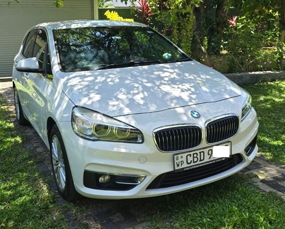 2016 BMW 225XE