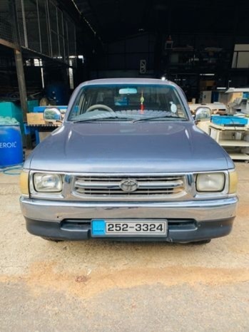 1998 Toyota Hilux