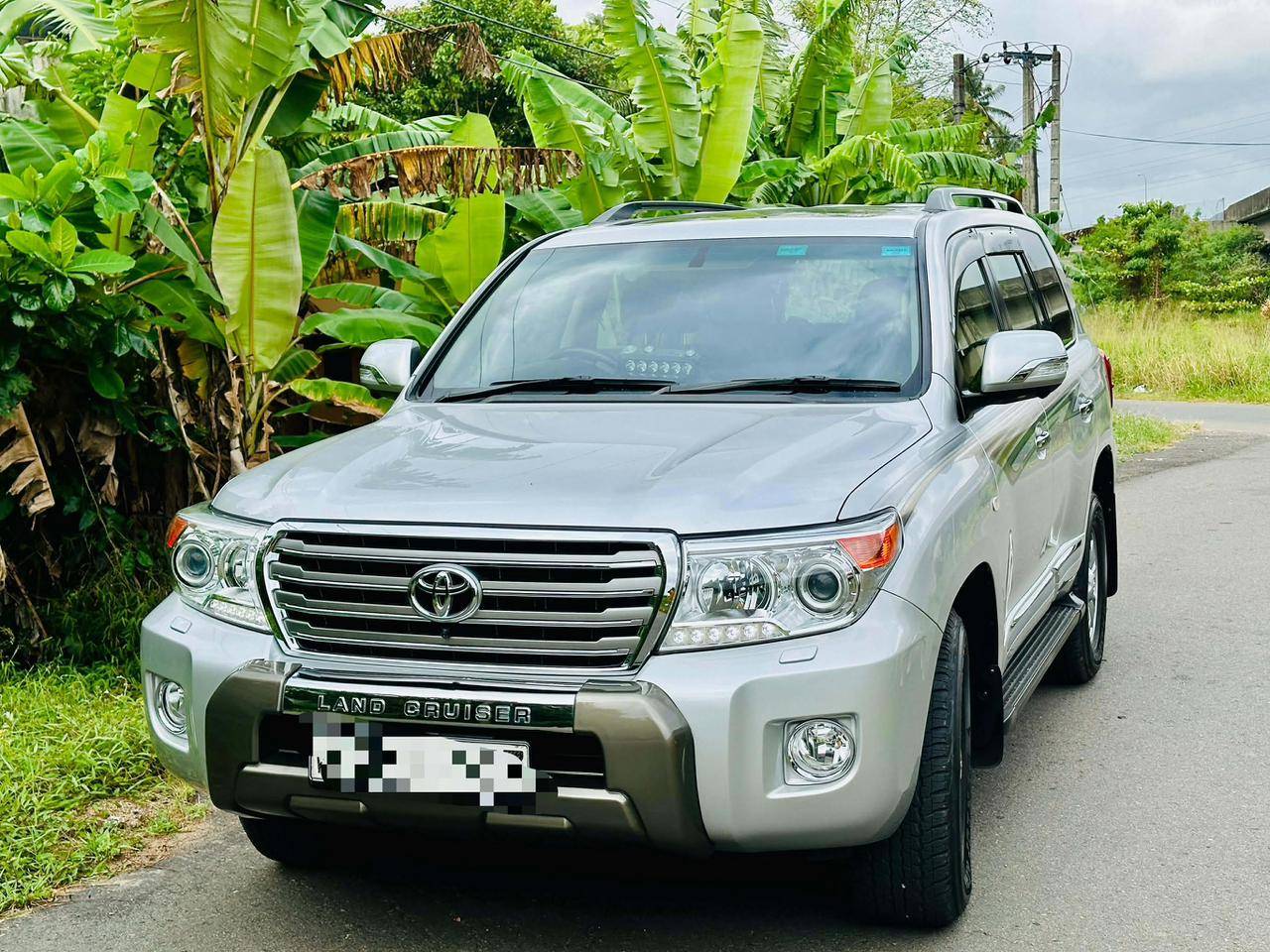 2011 Toyota Land Cruiser Sahara